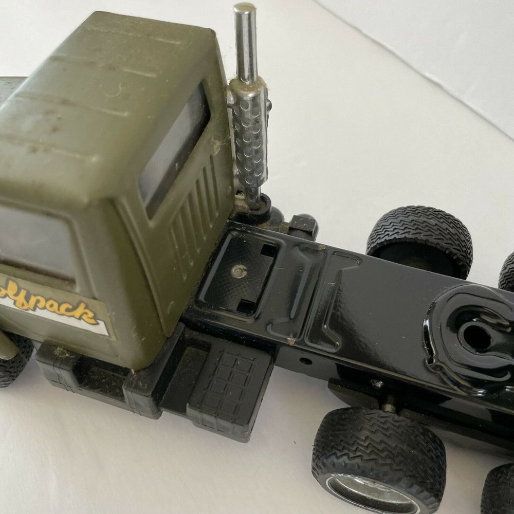 Ertl International Wolfpack Steel Dump Truck Corps - Picture 7 of 11